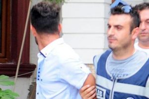 Kız arkadaşına ormanda d&ouml;ve d&ouml;ve tecav&uuml;z etti!