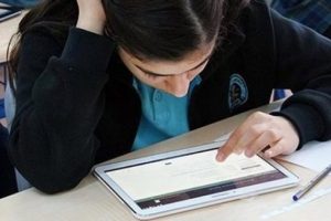 &Ouml;ğrenciler 'daha yerli tablet' kullanacak