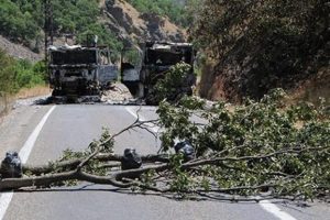 Tunceli-Erzincan karayolu ulaşıma tekrar kapatıldı