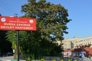 Bursa'da madde bağımlısı gen&ccedil; hastaneye giremeden bayıldı
