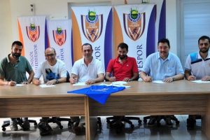 İneg&ouml;l Belediyespor'da imzalar atıldı