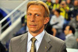 "Podolski'nin kısa s&uuml;re i&ccedil;erisinde parlaması gerekir"