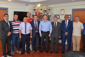 Kıbrıslı hakemlerden Şahin'e ziyaret