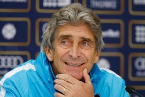 Pellegrini Manchester City ile uzattı