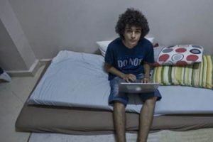 Suriyeli &ccedil;ocuğa ABD'den bilgisayar