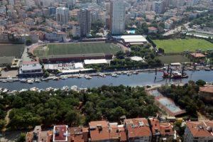 Kurbağalıdere'den 40 bin metrek&uuml;p &ccedil;amur &ccedil;ıkarıldı