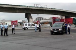 Bomba y&uuml;kl&uuml; ara&ccedil; alarmı devam ediyor
