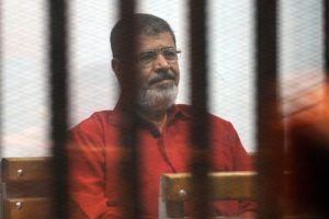 Mursi cezaevinde zehirlenmekten endişeli