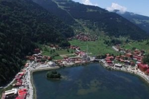 Arap turistlerin akınına uğruyor