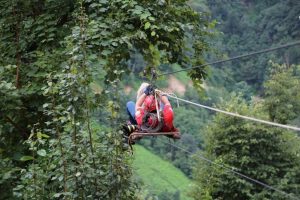 İlkel teleferikte 350 metrede 4 saat mahsur kaldı