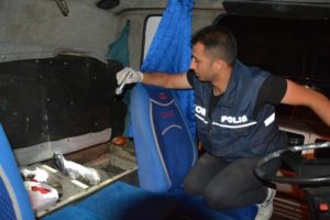 Ş&uuml;phe &uuml;zerine durdurulan kamyondan 30 kilo esrar &ccedil;ıktı
