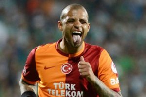 Galatasaray'da Melo krizi s&uuml;r&uuml;yor