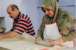 Kocası iflas edince 57 yaşında fırıncı oldu