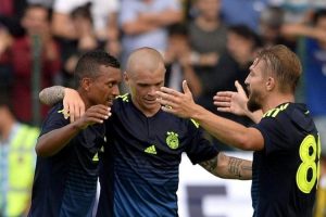 Fenerbah&ccedil;e'de Krasic ve Holmen yolcu