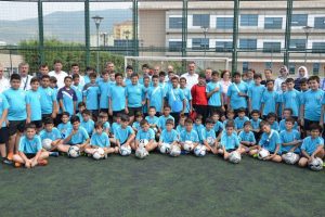Bursa Gemlik'te gen&ccedil; sporculara destek