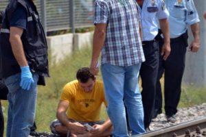 Annesini ararken trenin altında cesedini buldu