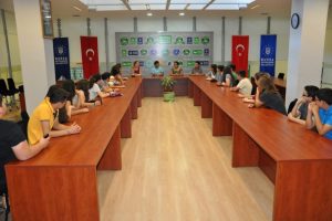Bursa Kent Konseyi Gen&ccedil;lik Meclisi Orhanelili gen&ccedil;leri ağırladı