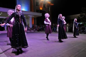 Bursa'da Kafkaslarda gen&ccedil;lik ş&ouml;leni