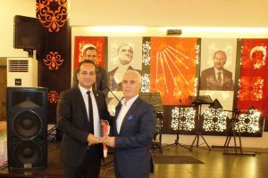 CHP Bursa Nil&uuml;fer'de plaket t&ouml;reni yapıldı