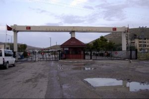 Ağrı Valiliği'nden "g&uuml;mr&uuml;k kapısı" a&ccedil;ıklaması
