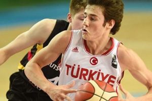 Milliler &ccedil;eyrek finalde!