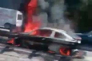 Bursa'da otomobil seyir halindeyken alev alev yandı