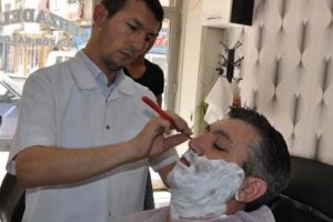 IŞİD korkusundan berbere akın ettiler