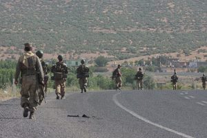 Hakkari'de 10 g&uuml;mr&uuml;k personeli 4 g&uuml;nd&uuml;r kayıp