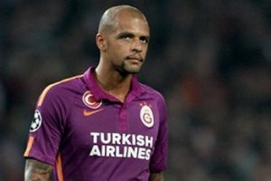 Felipe Melo 2 yıl daha Galatasaray'da