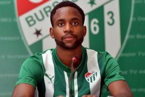Bakambu Villareal'de!