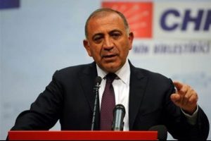 G&uuml;rsel Tekin: 'Sa&ccedil;larım diken diken oluyor'