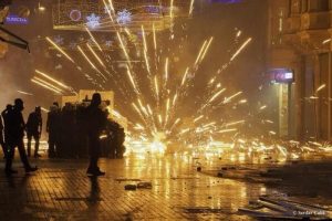 Cizre'de Garnizon Komutanlığı'na saldırı: 1 asker yaralandı
