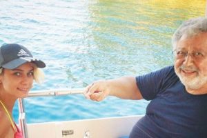 Metin Akpınar, balık tutmayı &ouml;ğretti