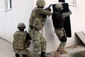 Diyarbakır'da 88 kişi tutuklandı