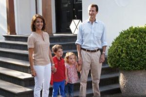 Prens Henrik okula başladı