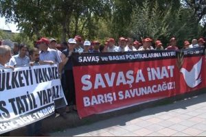 TBMM'nin tatilde olmasını protesto ettiler