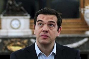 Beklenen oldu! Syriza b&ouml;l&uuml;n&uuml;yor
