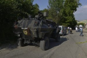 Van'da ter&ouml;r operasyonu: 13 kişi tutuklandı