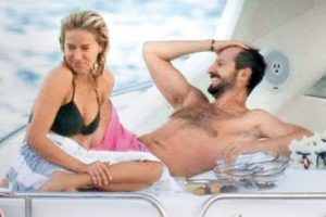 Burcu Esmersoy, yeni sevgilisi Tuna Aksoy ile tatilde