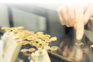 Altını olan satıyor bankacılar şaşkın