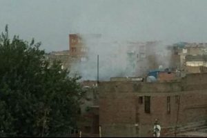 Diyarbakır'da şafak operasyonu! Silah ve patlama sesleri y&uuml;kseldi