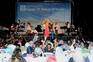Yonca Lodi Bursalıları mest etti