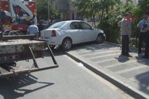 &Ccedil;ay i&ccedil;erken &uuml;zerlerine otomobil d&uuml;şt&uuml;