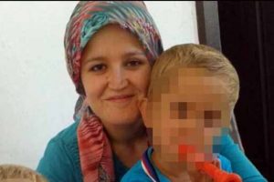 &Ccedil;ocuklarının g&ouml;z&uuml; &ouml;n&uuml;nde karısını 31 yerinden bı&ccedil;aklamıştı! Zanlı Bursa'da yakalandı!