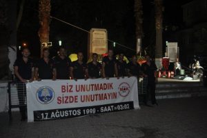 Bursa'da Marmara Depremi'nin 16'ncı yılında 'anma n&ouml;beti'
