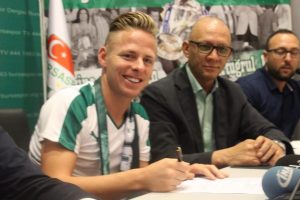 Balazs Dzsudzsak'tan Bursaspor'a 4 yıllık imza!