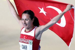 Aslı &Ccedil;akır Alptekin'e şok ceza!