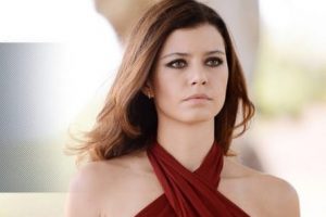 HDP, Beren Saat'in ailesini b&ouml;ld&uuml;...
