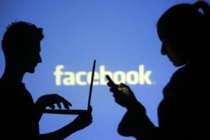 Facebook g&ouml;z&uuml;n&uuml; 'blogger'lara dikti