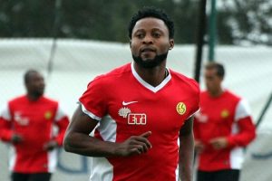 Lawal Beşiktaş yolunda